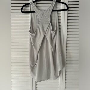 Lululemon tank size 6